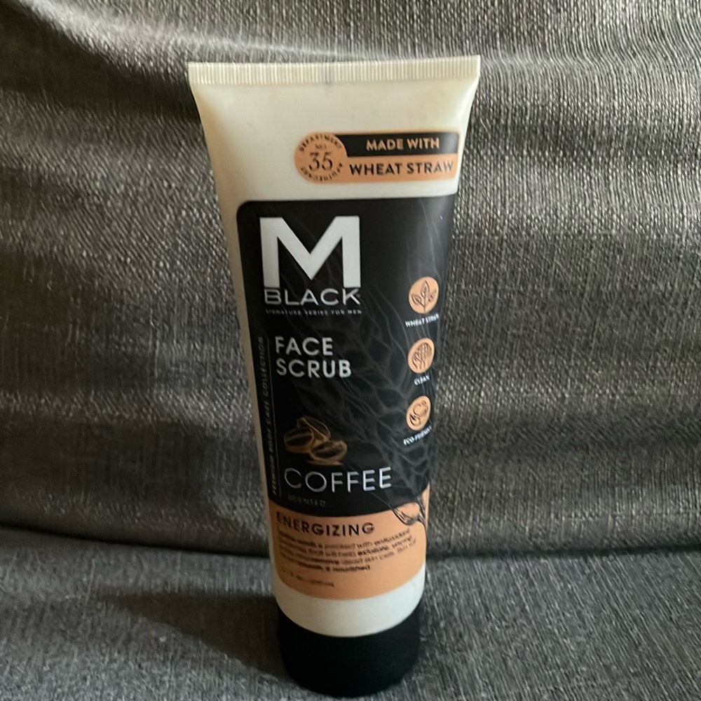 M Black Face Scrub Coffee Scented Energizing Coffee Scrub made with Wheat Straw